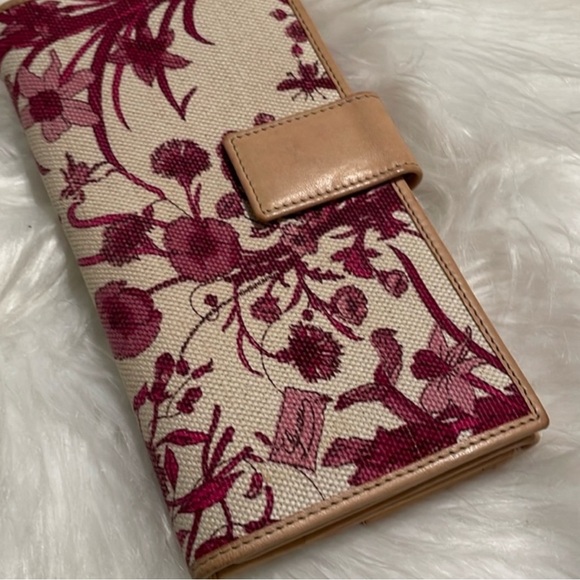 Gucci Flora Wallet - Picture 6 of 14
